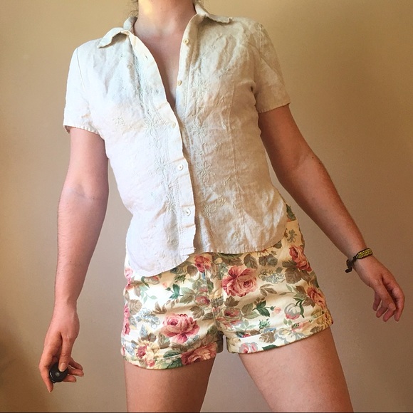 🌹 Vtg Rose Shorts 🌹 - Picture 2 of 6